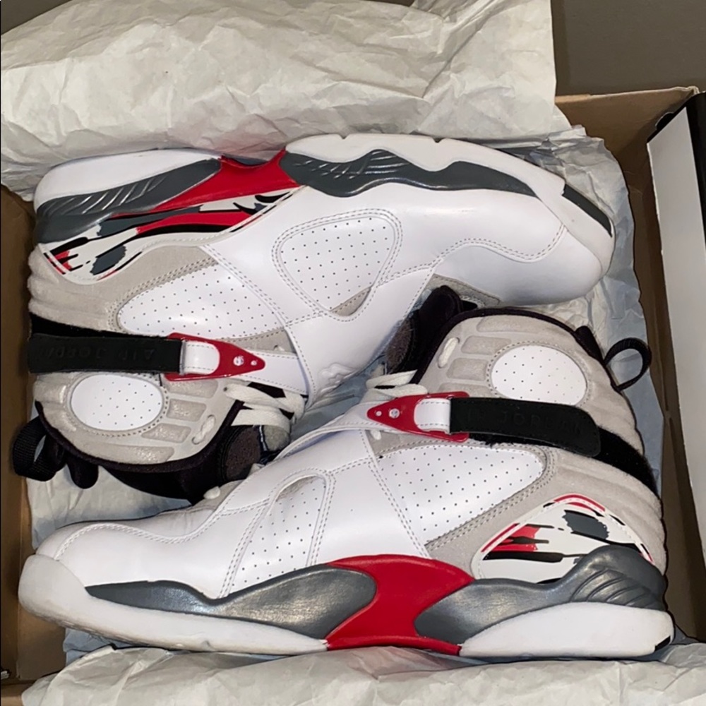 Retro Jordan 8 Bugs Bunny